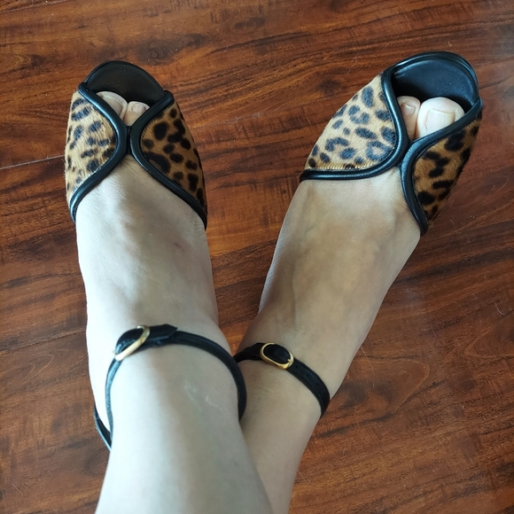 Marion Parke "Annie" Block Heels - Picture 8 of 9